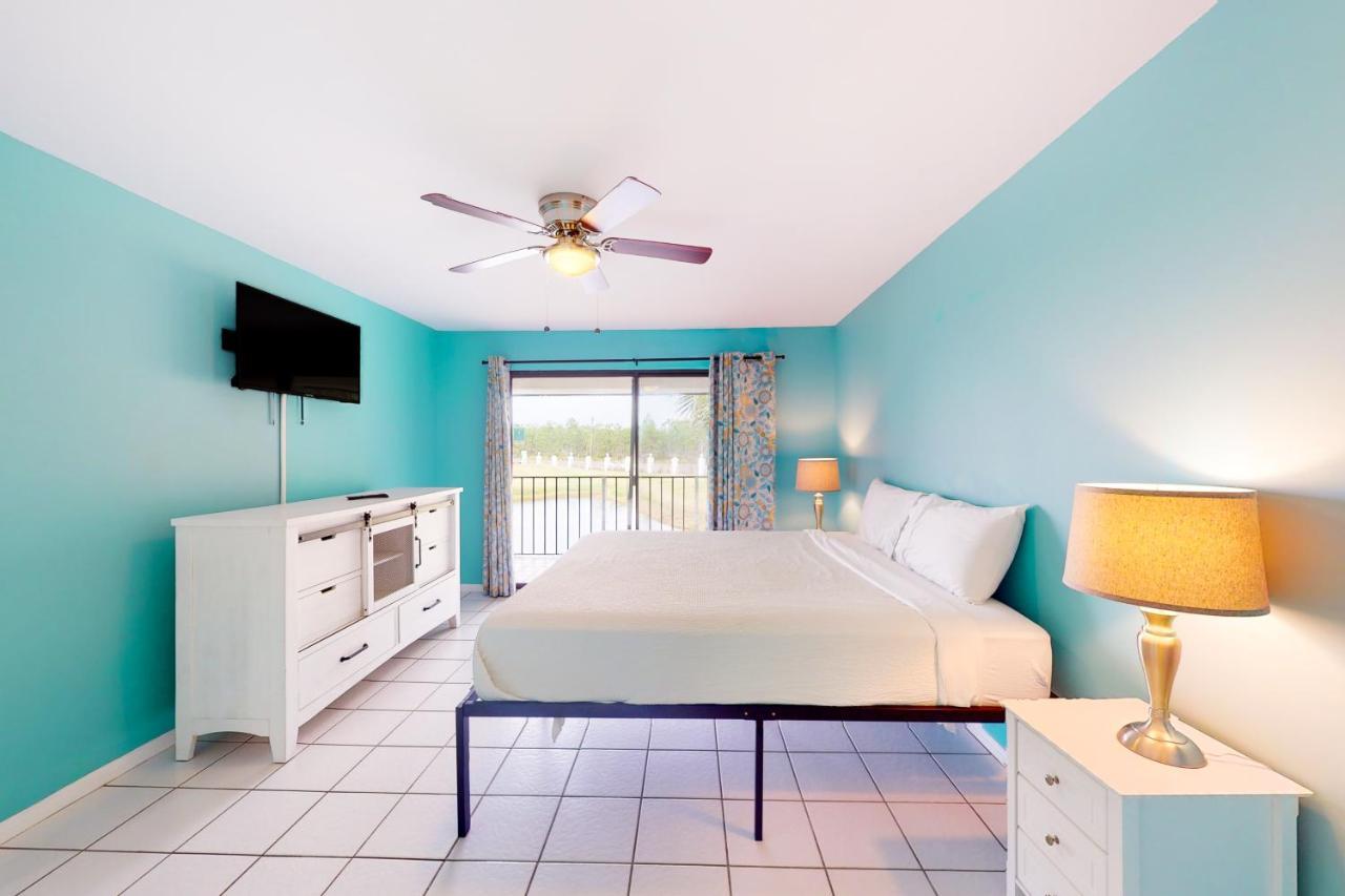 Edgewater Golf #1811 Apartment